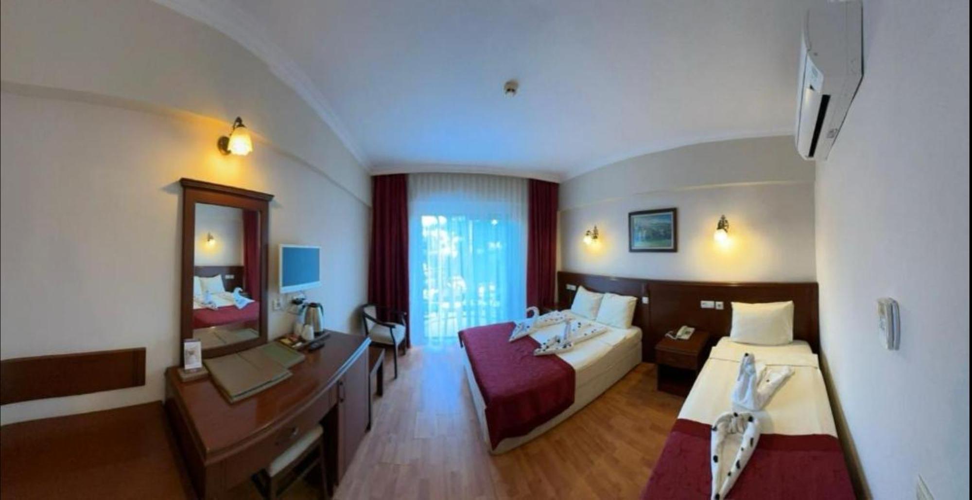 Astoria Park & Otel 4*