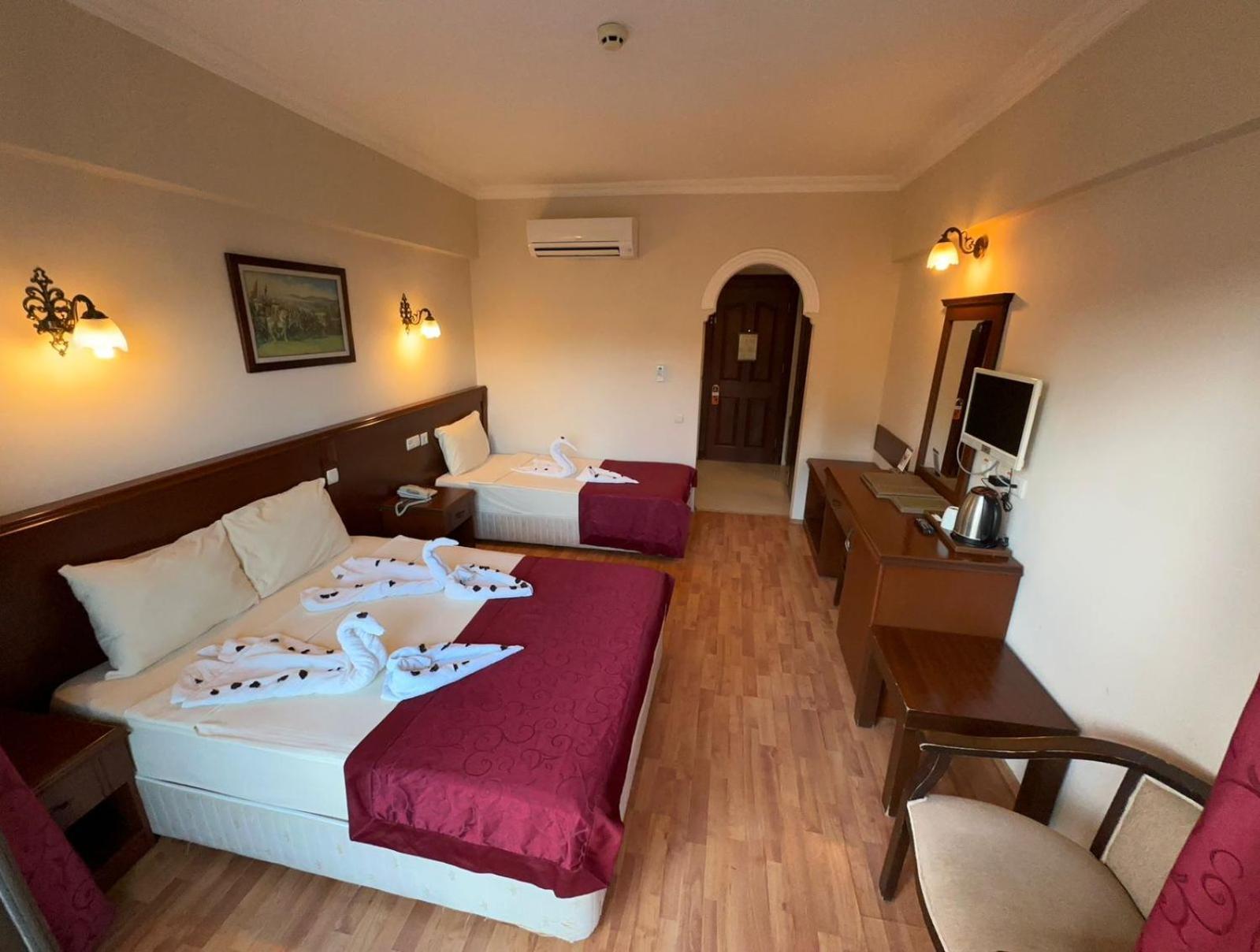 Otel Astoria Park &