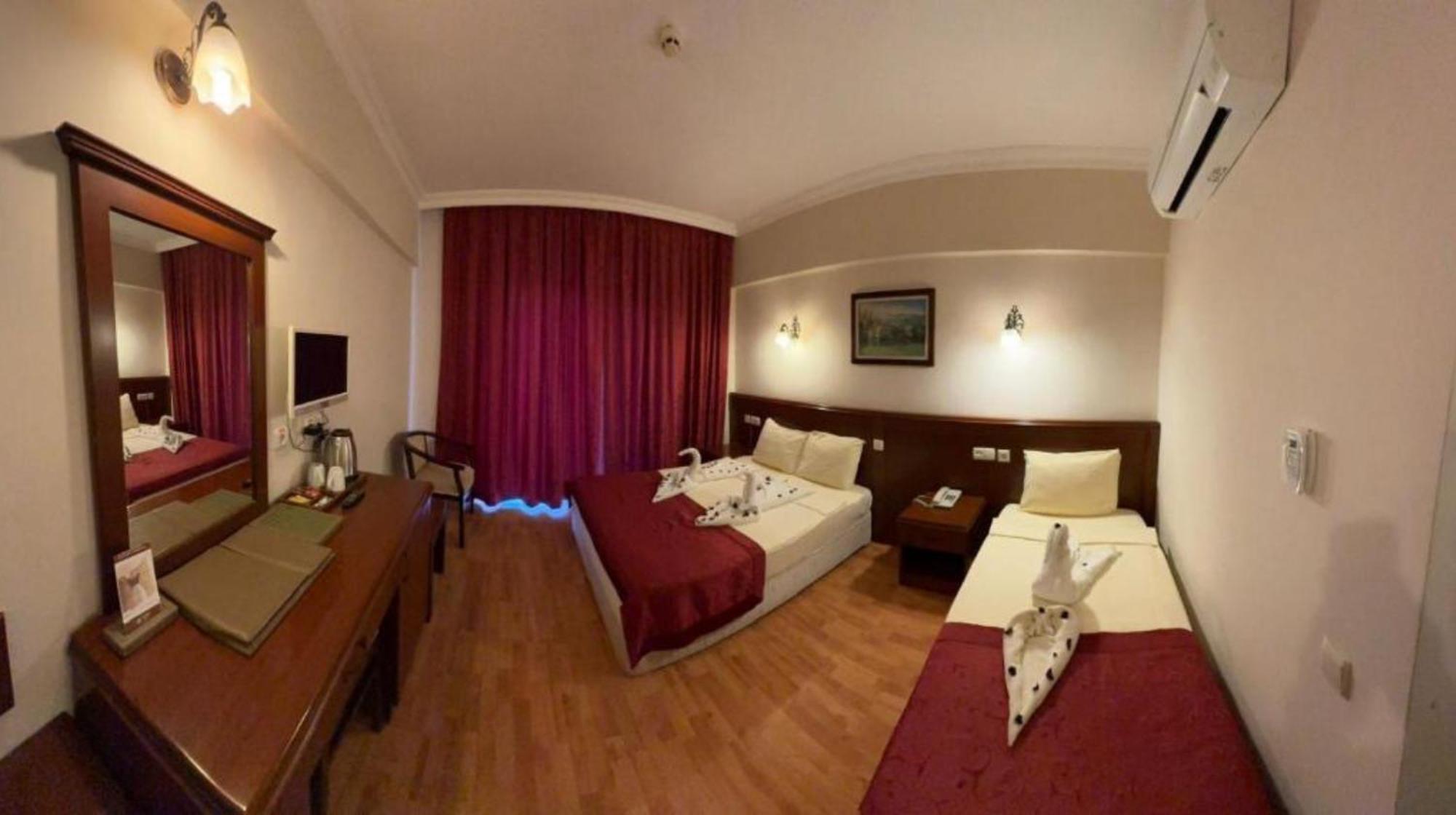 Astoria Park & Selection Hotel 4*